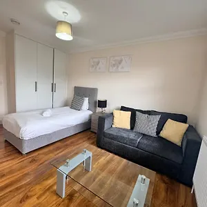  Homestay Comfort Heathrow 5 Mins To The Terminal United Kingdom