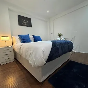  Homestay The Riverside Haven United Kingdom